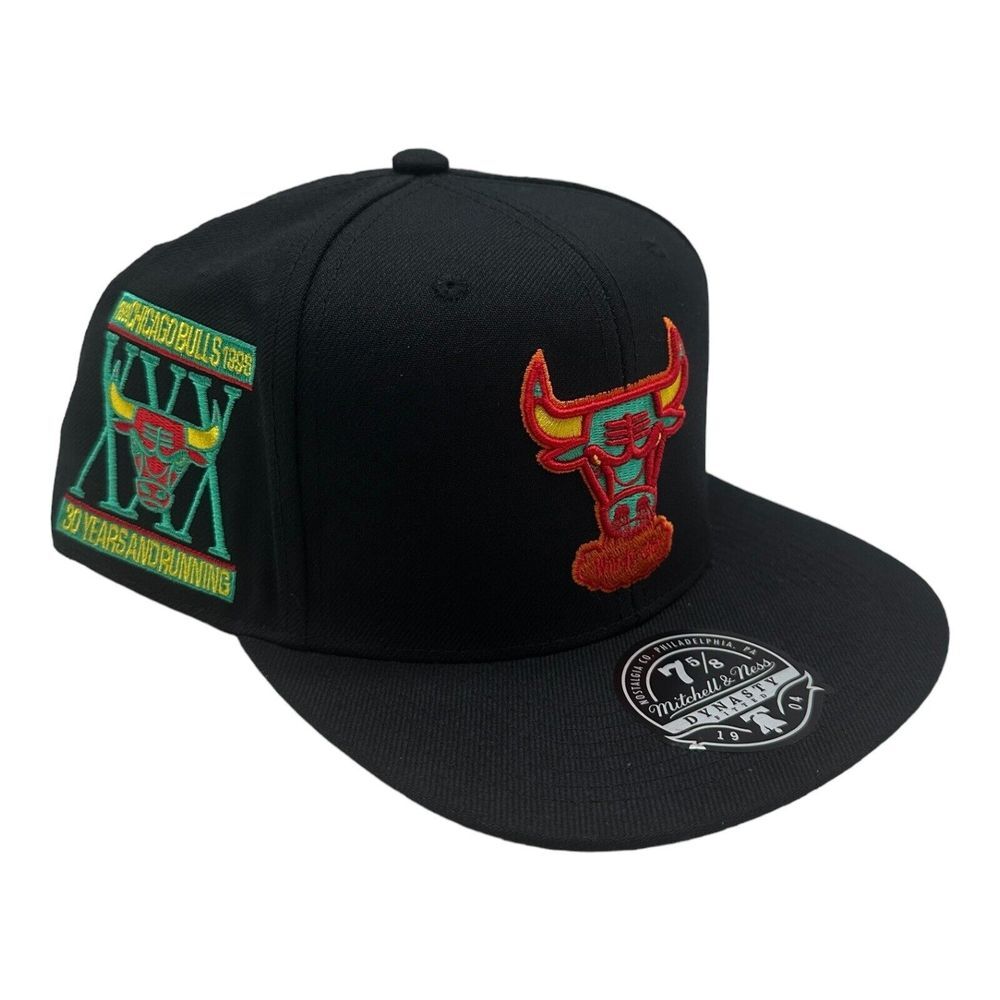 Mitchell & Ness Chicago Bulls 30th Anniversary NBA Black Orange Fitted Hat 7 5/8